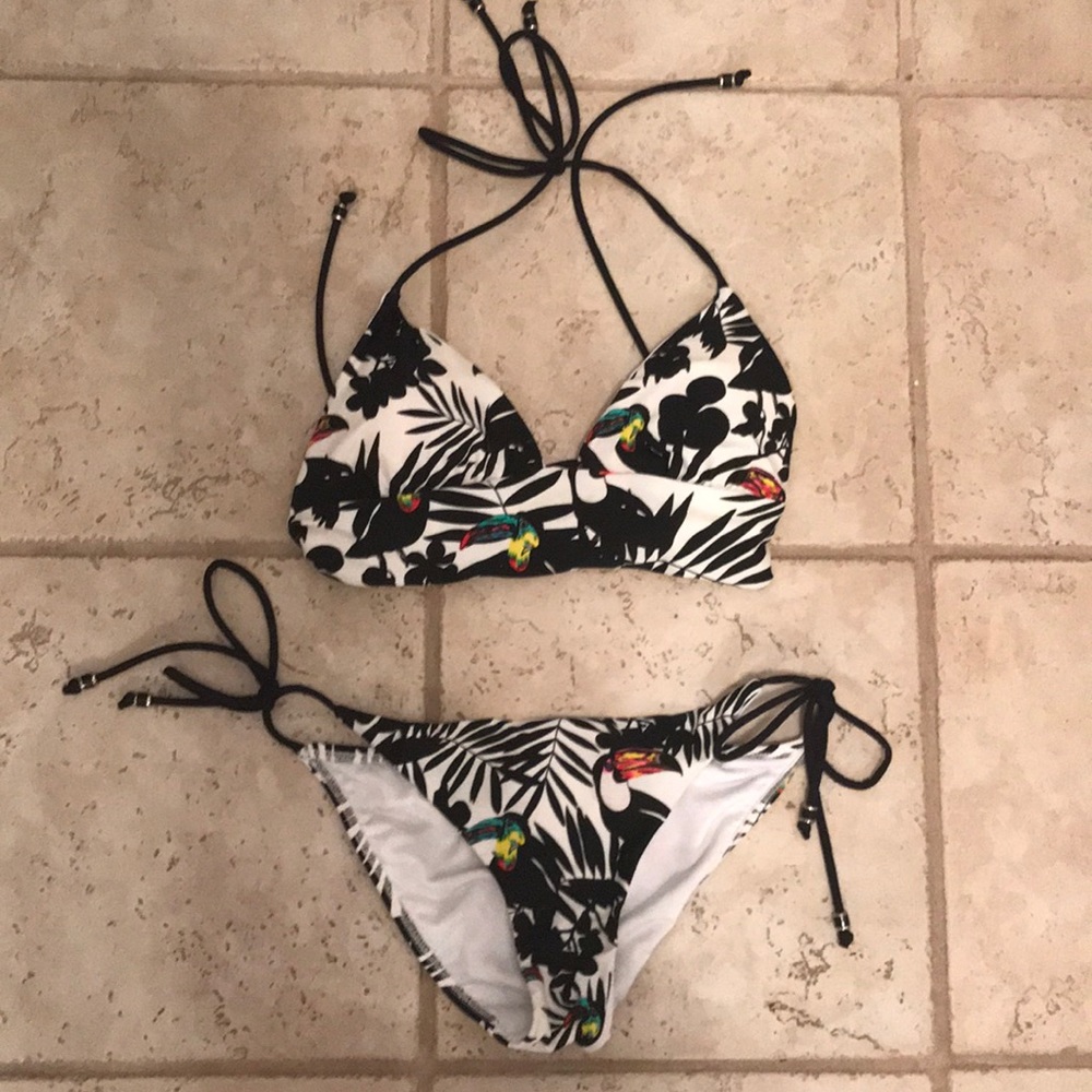 Shoshanna Toucan size Small bikini